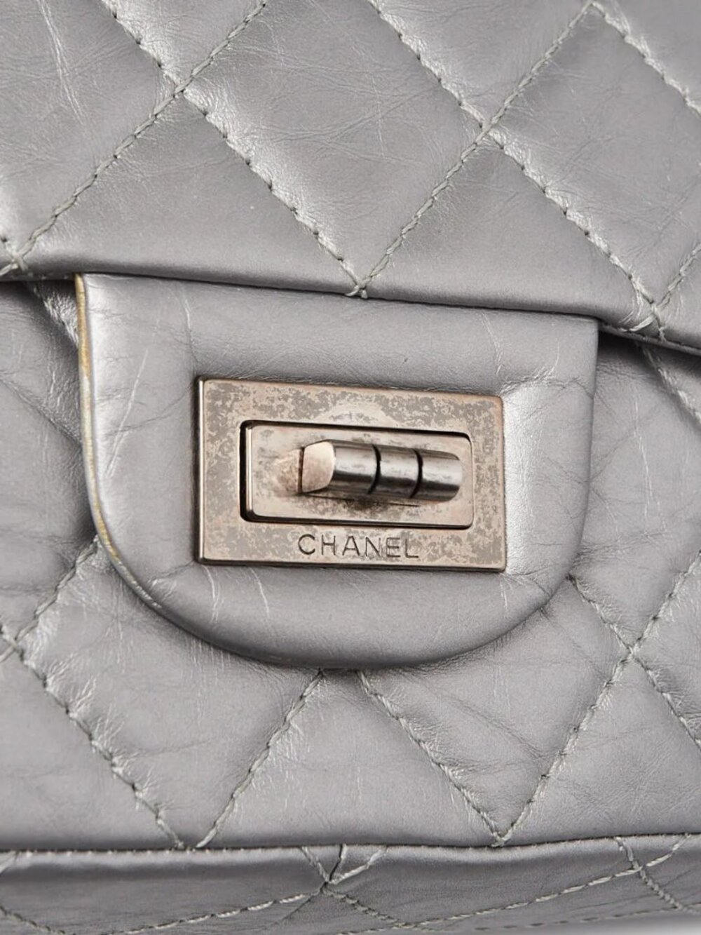 Chanel Silver 2.55 Reissue Quilted Calfskin Leather 227 Jumbo Flap Bag - Picture 6 of 11
